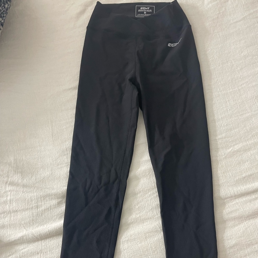 Echt leggings size medium cross over style